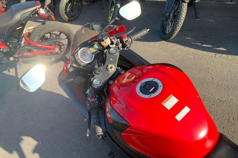 Used 2016 Suzuki GSX-R600L6 CA Image 16