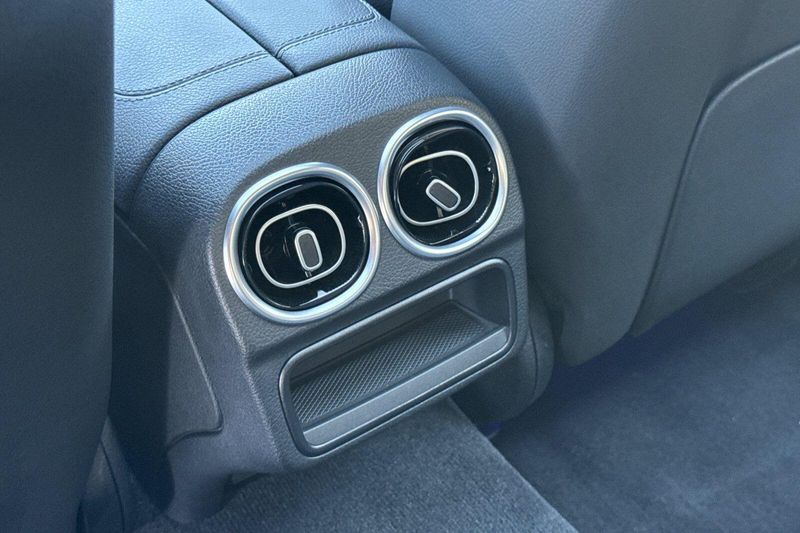 Used 2025 Mercedes-Benz C-Class C 300Image 14