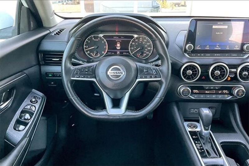 2022 Nissan Sentra SVImage 4