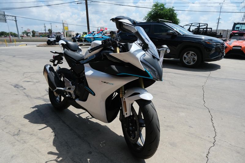 2024 CFMOTO 450SS NEBULA WHITEImage 19