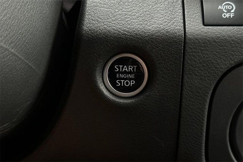 New 2025 Nissan Frontier PRO-XImage 18