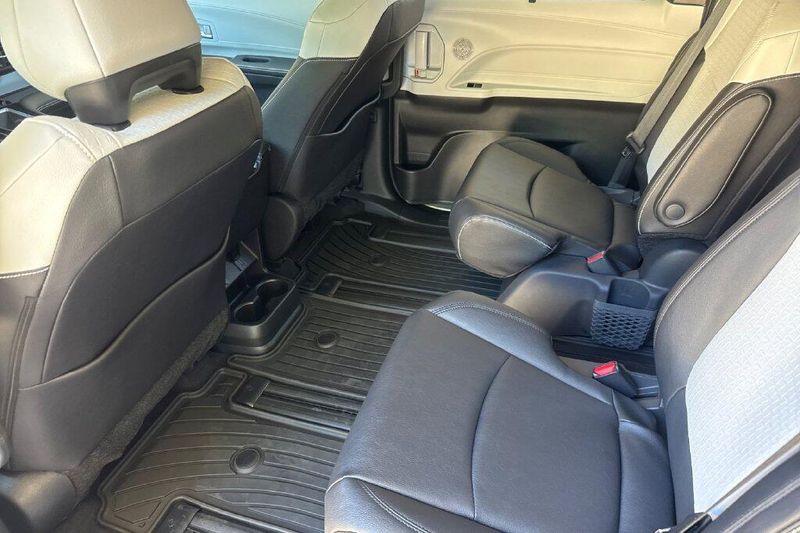 New 2026 Toyota Sienna XSEImage 12