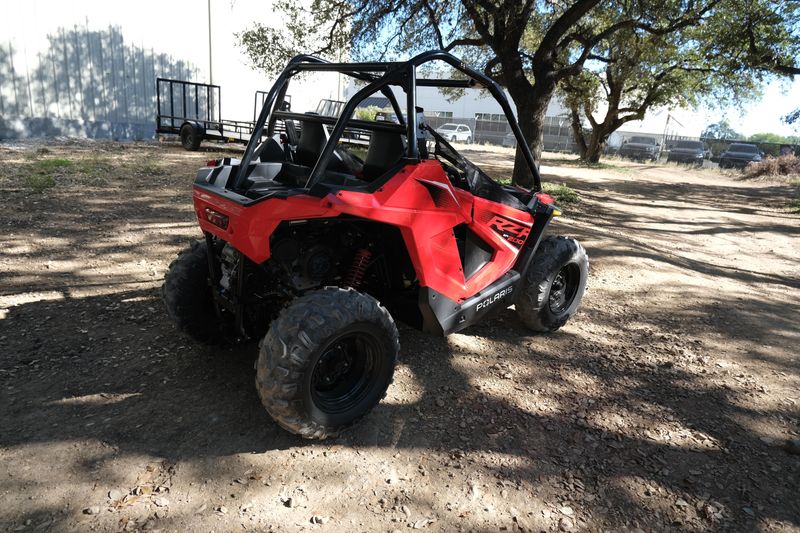 2025 Polaris RZR 200 EFI INDY REDImage 3