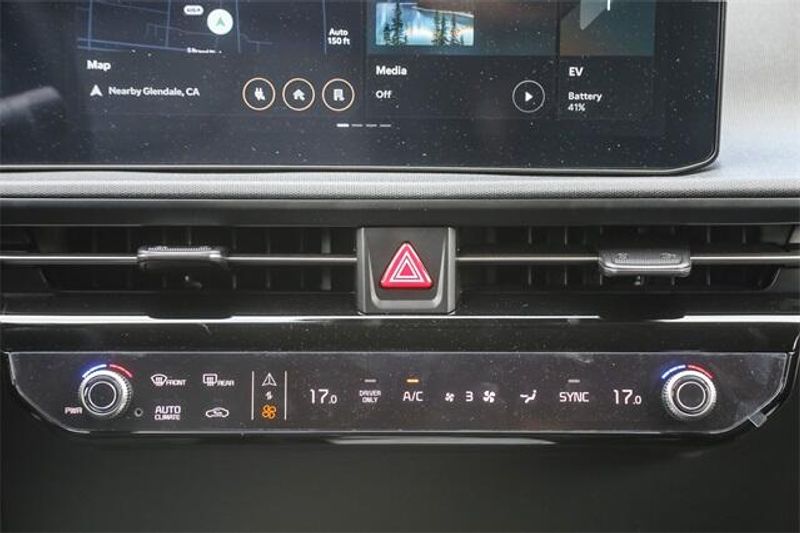 2025 Kia EV6 LightImage 6