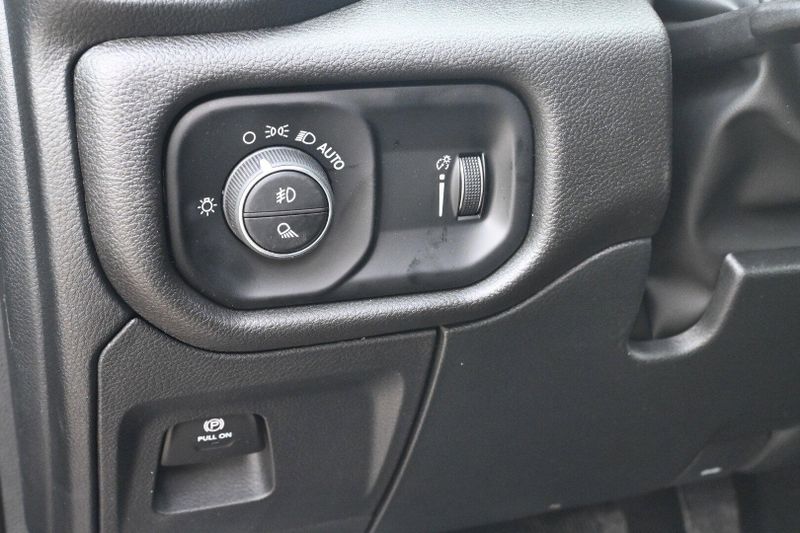 2025 RAM 1500 TradesmanImage 18