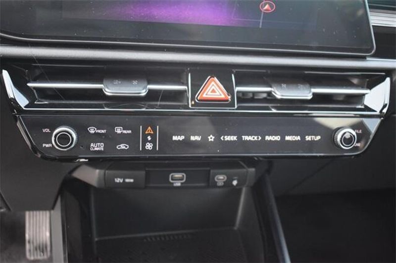 New 2025 Kia Niro EXImage 26