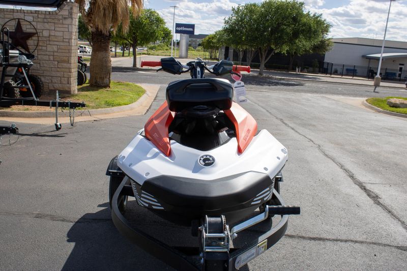 NEW 2026 SEADOO SPARK TRIXX FOR 3 90HP WITH SOUND SYSTEM Image 6