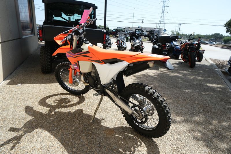 2024 KTM 250 XCW ORANGEImage 12