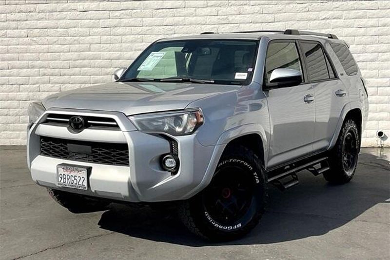 2022 Toyota 4Runner SR5Image 1