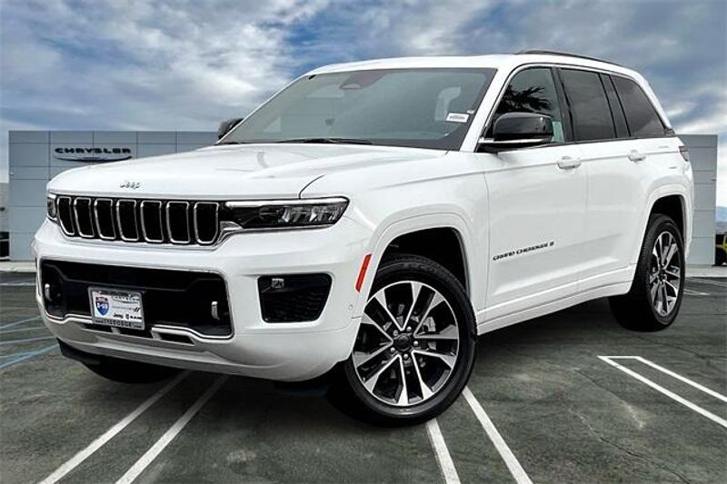 2025 Jeep Grand Cherokee Overland 4x4Image 1