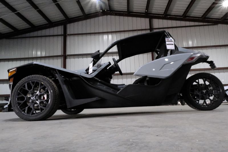 2024 Polaris SLINGSHOT SL AUTODRIVE OCEAN GRAYImage 4