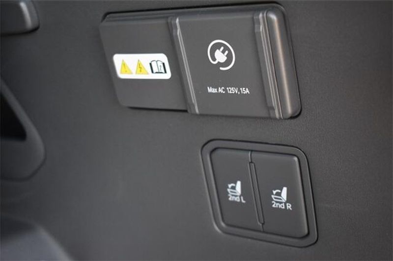 2024 Kia EV9 LightImage 18