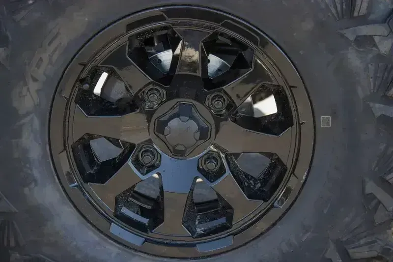 NEW 2026 CAN-AM DEFENDER PRO LIMITED CAB HD10 Image 24