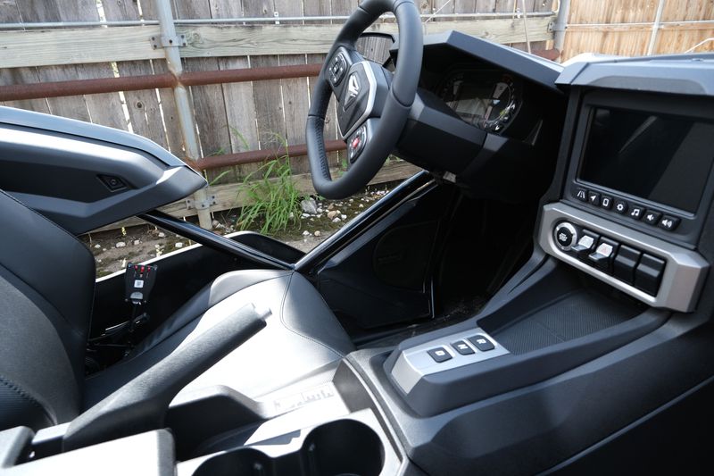 2024 Polaris SLINGSHOT SL AUTODRIVE OCEAN GRAYImage 8