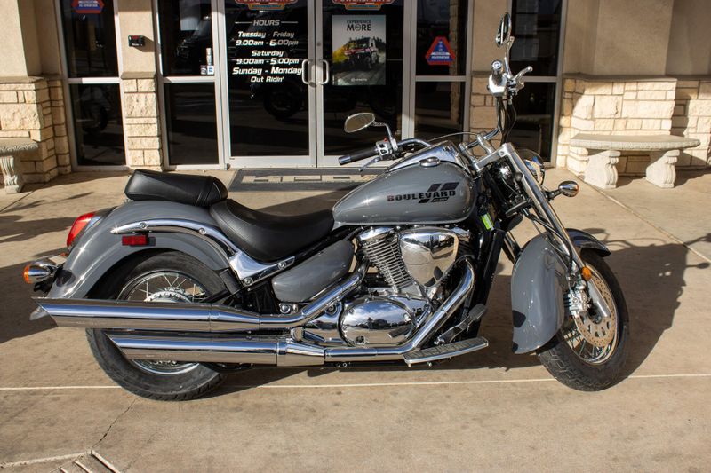 NEW 2025 SUZUKI BOULEVARD C50 Image 1