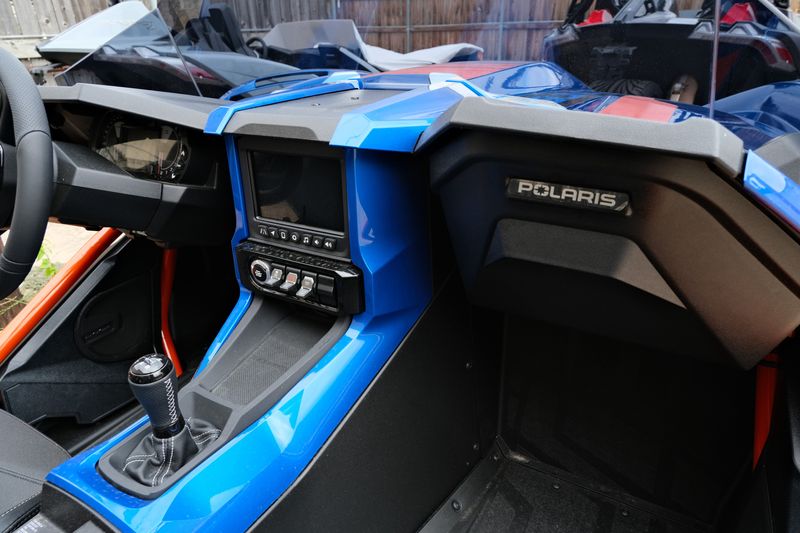 2024 Polaris SLINGSHOT R MANUAL Image 4