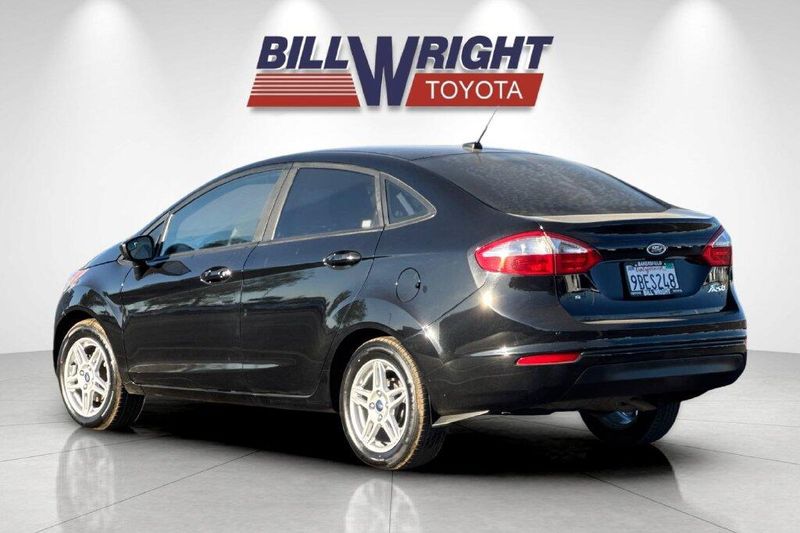 Used 2019 Ford Fiesta SEImage 5