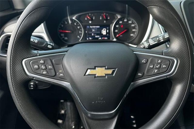 2023 Chevrolet Equinox LTImage 21