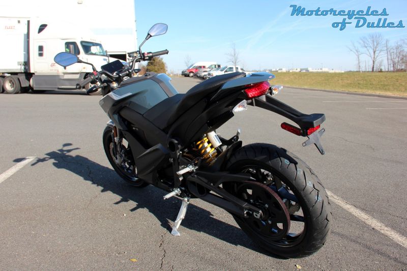 2023 Zero S 7.2  in a Twilight exterior color. Motorcycles of Dulles 571.934.4450 motorcyclesofdulles.com 