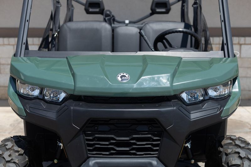 2025 Can-Am DEFENDER MAX HD7 COMPASS GREENImage 19