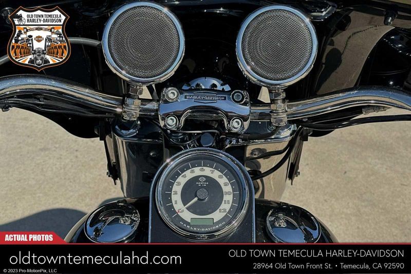 2016 Harley-Davidson Softail in a BLACK W/PINSTRIPE exterior color. BMW Motorcycles of Temecula – Southern California (951) 506-6903 bmwmotorcyclesoftemecula.com 