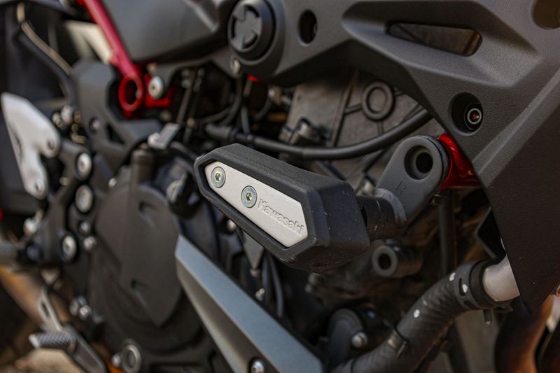 USED 2025 KAWASAKI Z500 SE ABS Image 21