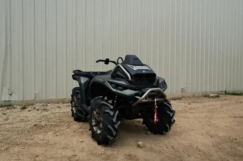 NEW 2026 CAN-AM OUTLANDER X MR 1000R Image 1