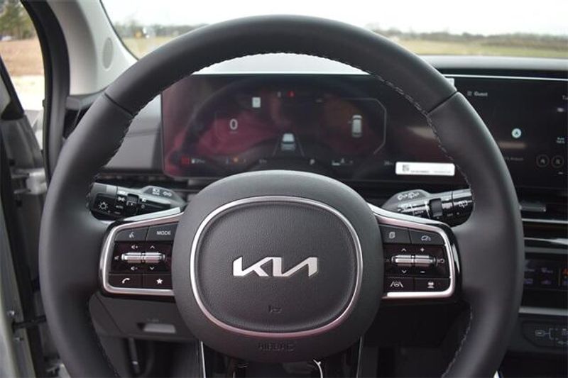 2025 Kia Carnival SX PrestigeImage 34