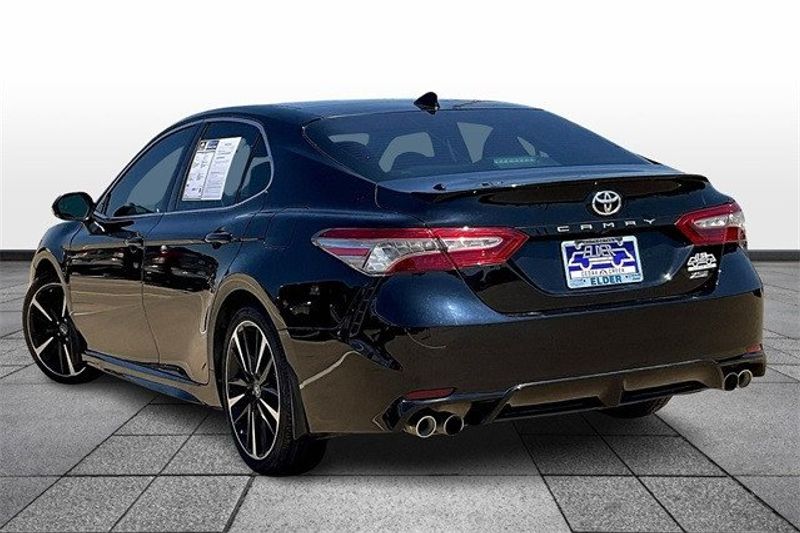 2019 Toyota Camry XLEImage 12