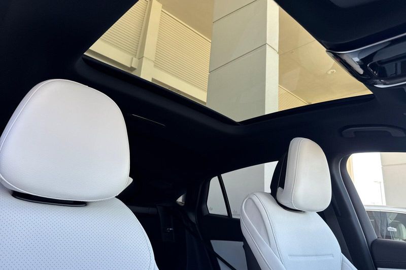 New 2027 Mercedes-Benz GLC-Class GLCGLC 300 CoupeImage 14