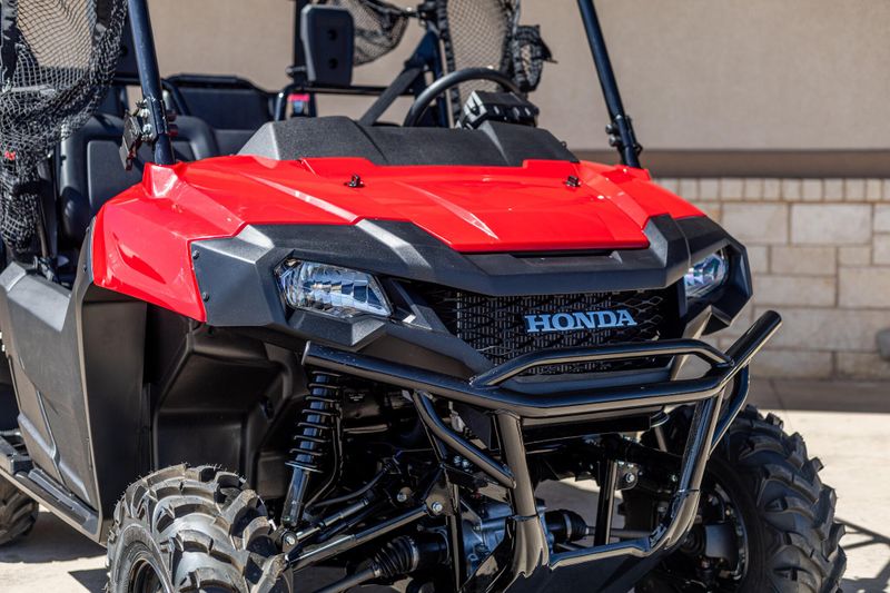 2025 Honda PIONEER 1000 DELUXE Image 4