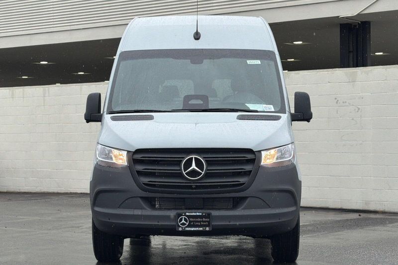 New 2026 Mercedes-Benz Sprinter 2500 Crew 144 WBImage 6
