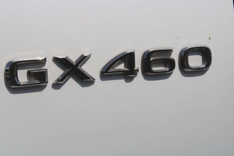 2019 Lexus GX 460 PremiumImage 8