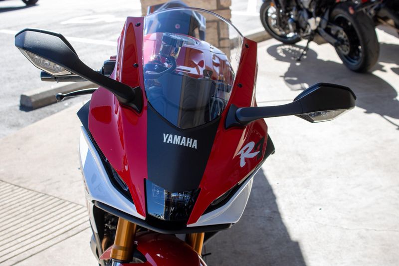 NEW 2026 YAMAHA YZF-R7 70TH ANNIVERSARY EDITION Image 13