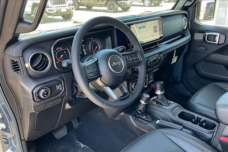 2025 Jeep Gladiator High Tide 4x4Image 6