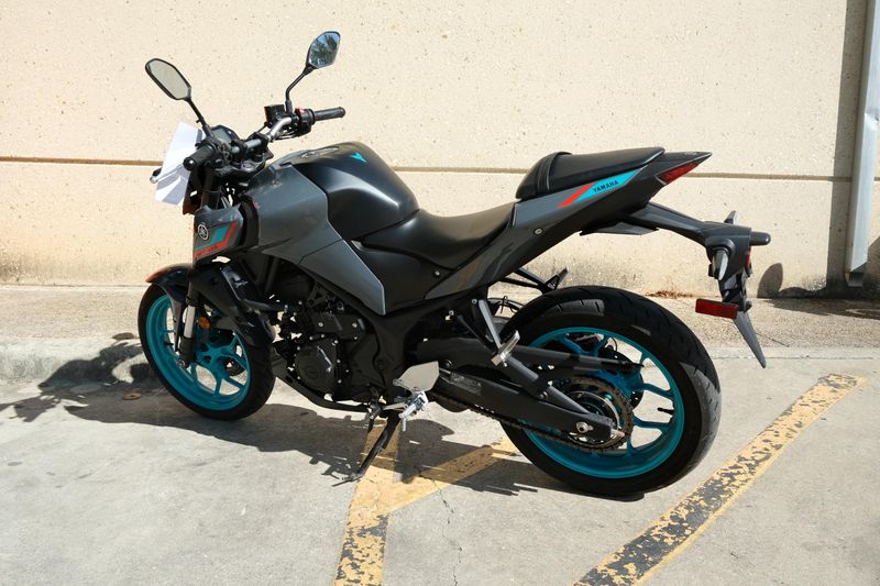 USED 2022 YAMAHA MT03 Image 5