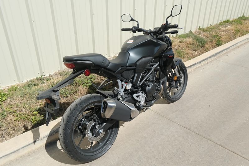 NEW 2025 HONDA CB300R ABS Image 3