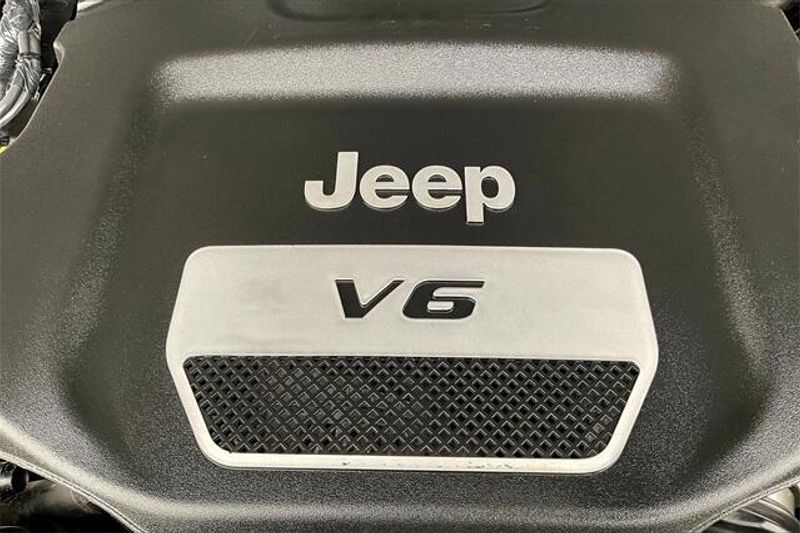 2017 Jeep Wrangler Unlimited Sport photo 30