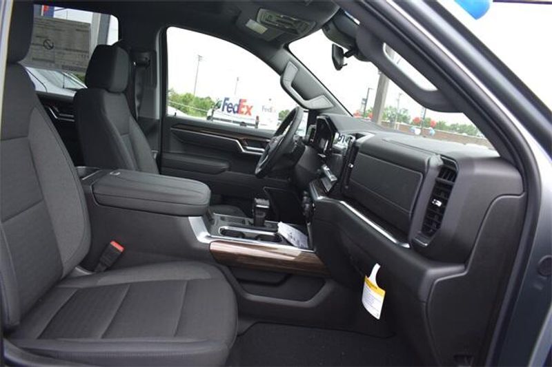 New 2025 Chevrolet Silverado 1500 LTImage 13