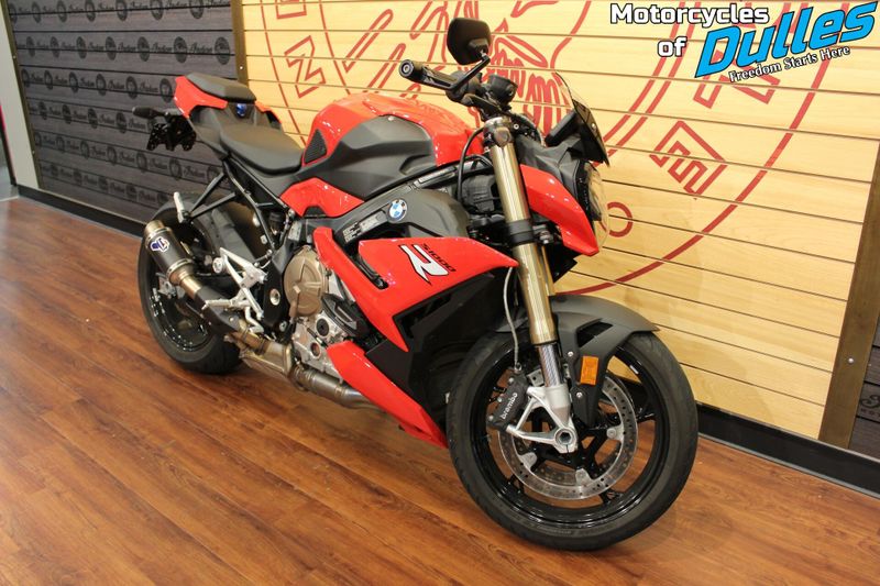 2022 BMW S 1000 R Image 2