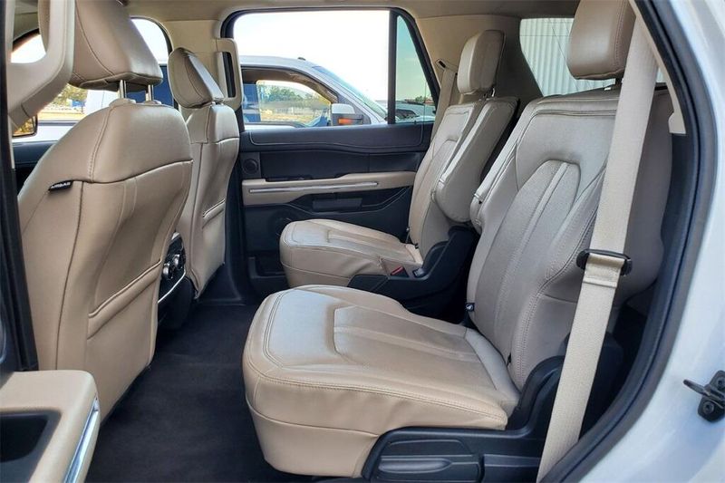 2023 Ford Expedition Limited photo 27