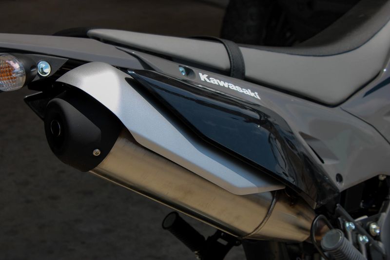 2025 Kawasaki KLX 230SM ABS BATTLE GRAY Image 4