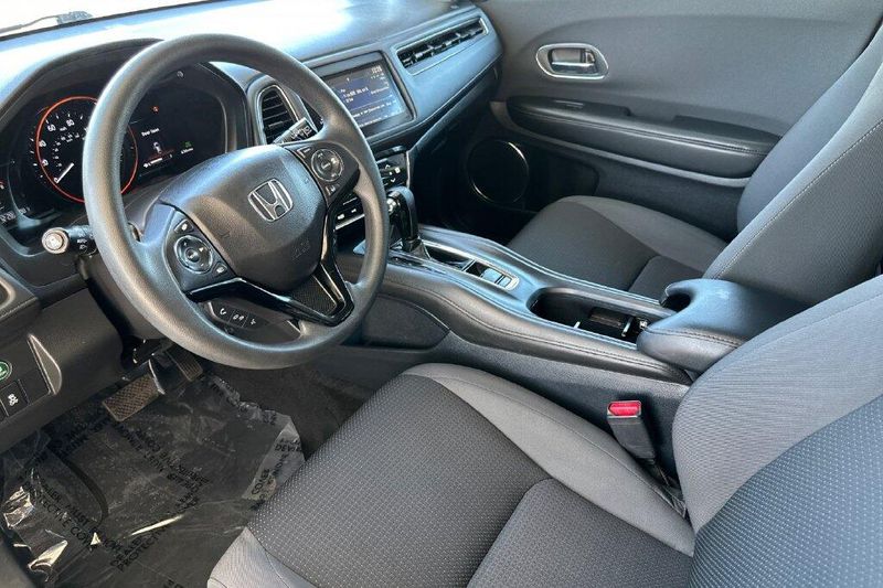 Used 2022 Honda HR-V EXImage 9
