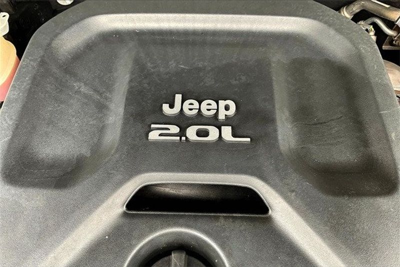 2021 Jeep Wrangler Unlimited Sport RHDImage 32