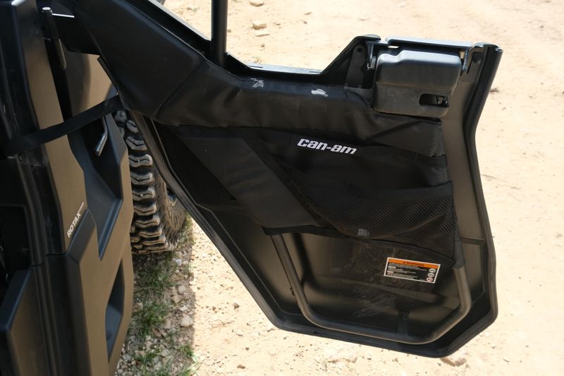 2025 Can-Am DEFENDER MAX DPS HD7 COMPASS GREEN Image 16