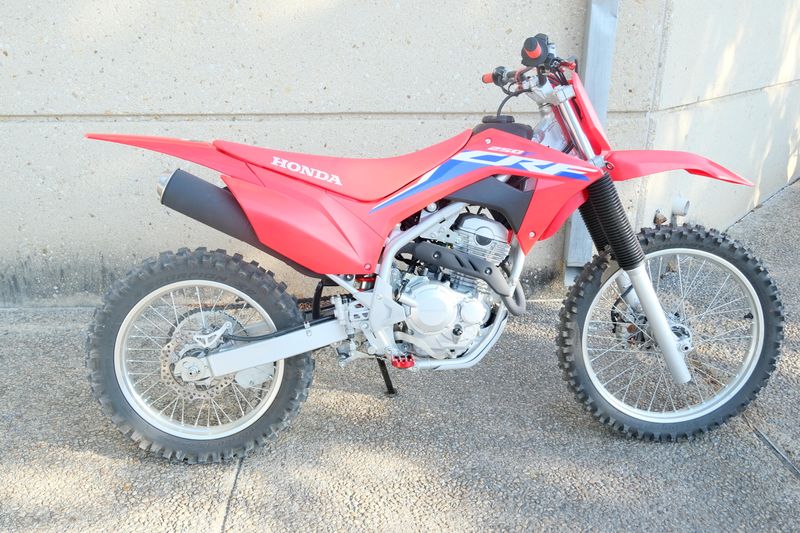 USED 2024 HONDA CRF250F Image 2