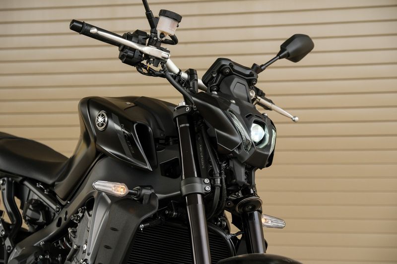 2023 YAMAHA MT09 in a BLACK exterior color. Family PowerSports (877) 886-1997 familypowersports.com 