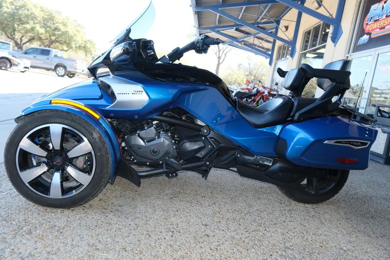 2018 Can-Am SPYDER F3T BLUEImage 5