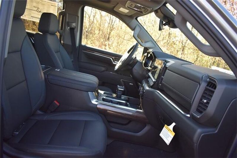 New 2026 Chevrolet Silverado 1500 RSTImage 14