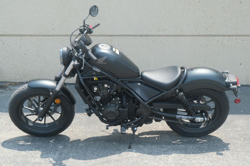 2025 Honda REBEL 500 MATTE BLACK METALLIC Image 7